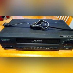 Emerson EWV401 DA-4Head 19 Micron Head VHS VCR - NO REMOTE - TESTED